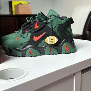 *RARE* Super Bowl Miami Air Barrage Mid S8
